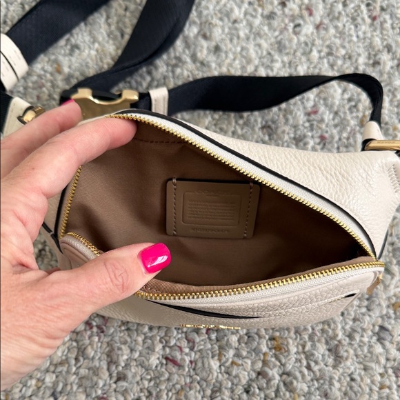 Coach Ivory Belt Bag with Black Strap - Picture 2 of 9